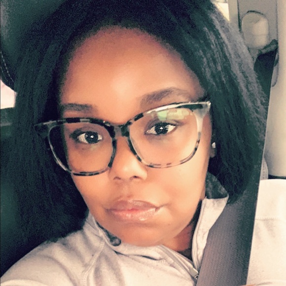 Meet your Posher, Pascha - Picture 1 of 1